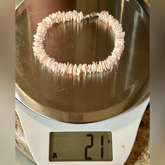 Mother of Pearl Jewelry - Natural shell chip bracelet